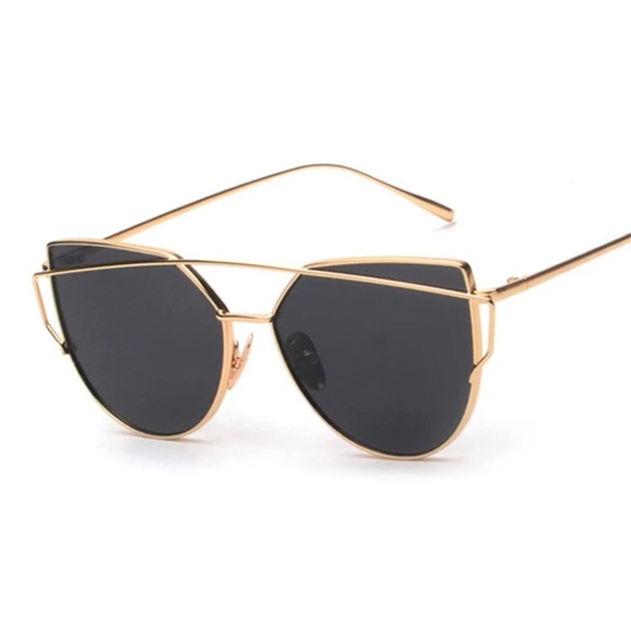 Accessories - Modern Cat Eye Sunglasses